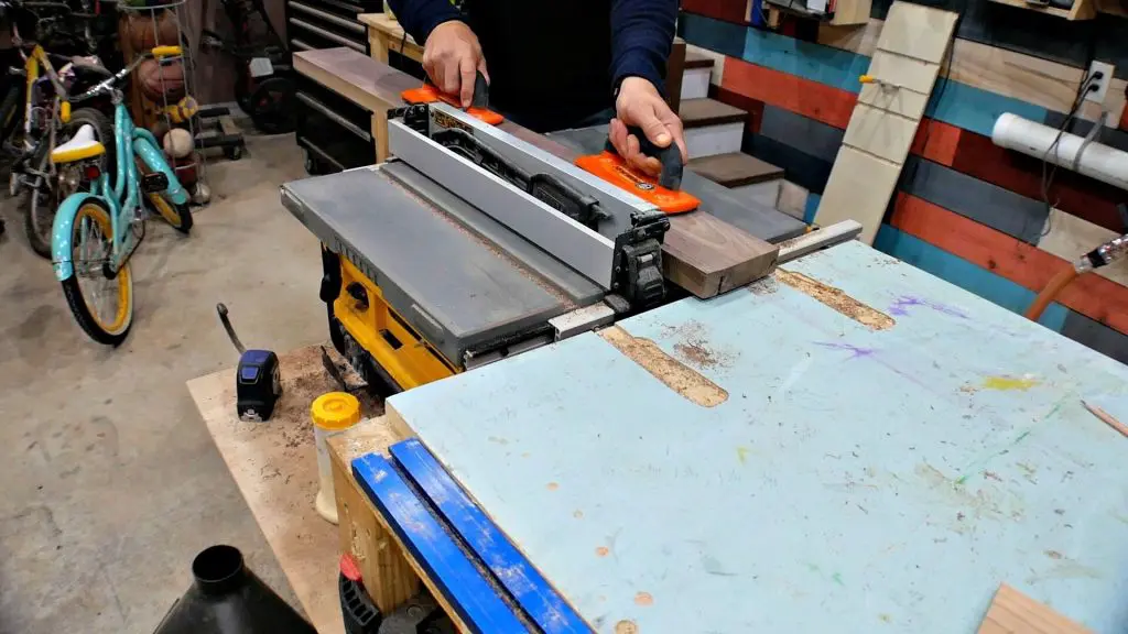 cut dados with table saw