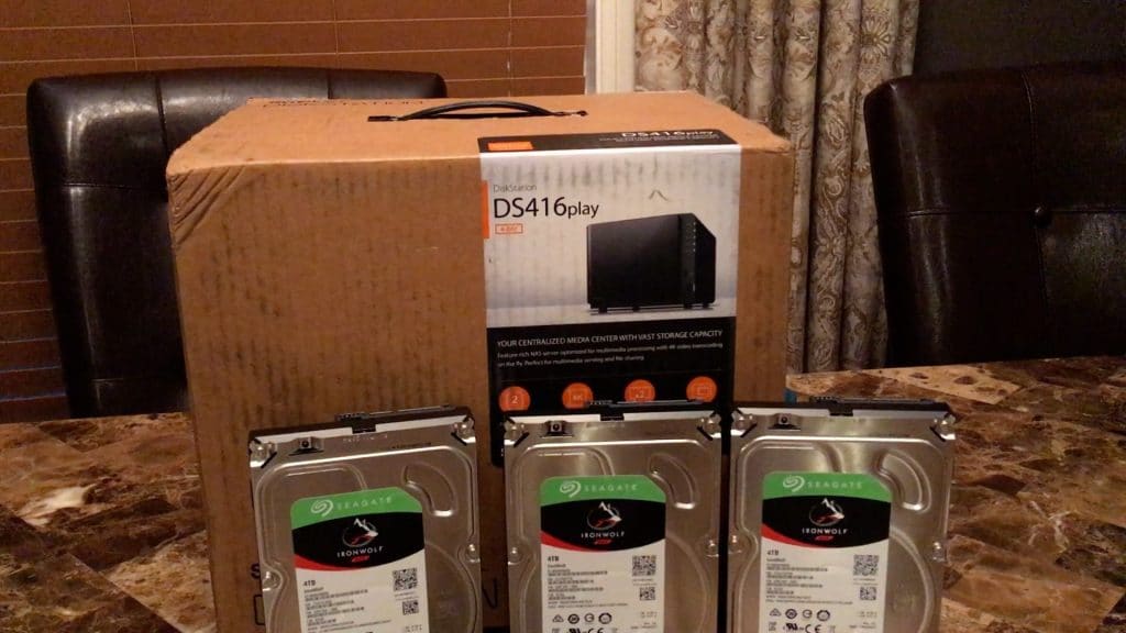 Synology DS416 - Seagate 4TB HDD unboxing - 2