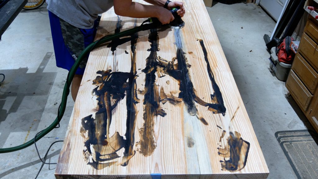 how to make a rustic table with epoxy resin - sand underside