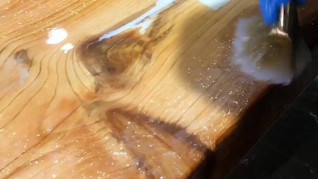 how to make a rustic table with epoxy resin - flood coat chop brush sides