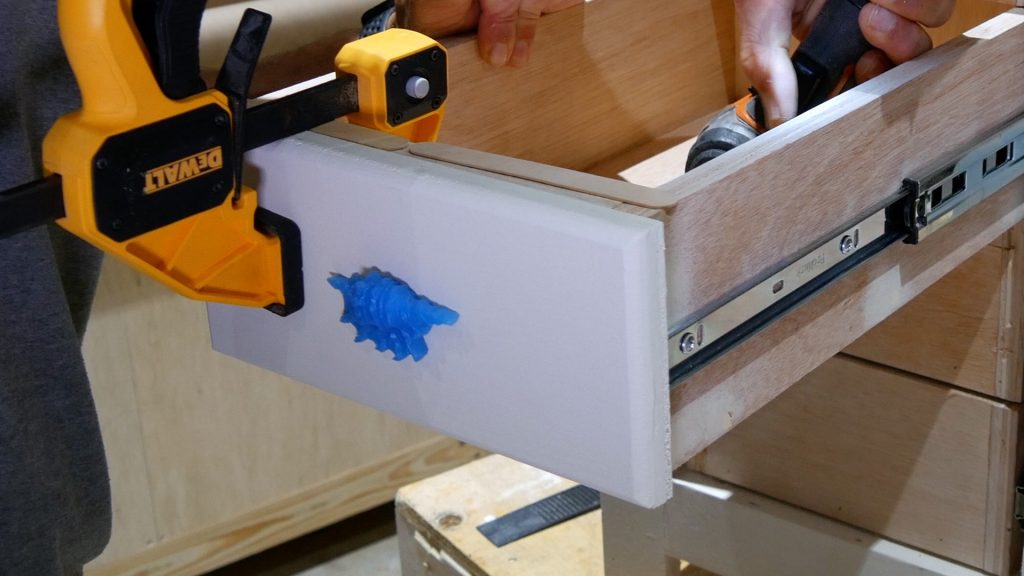 DIY Base Cabinet with Drawers_clamp drawer face
