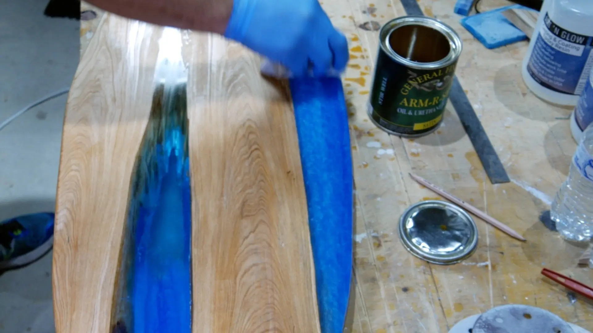 how to make wood and resin wall art that glows_finishing quick tip