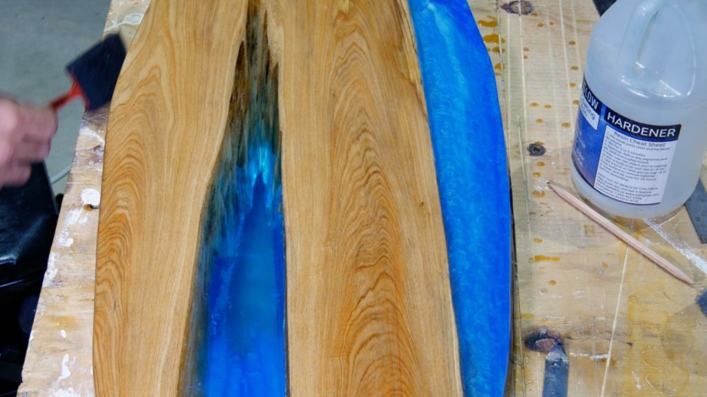 how to make wood and resin wall art that glows_final finish coat