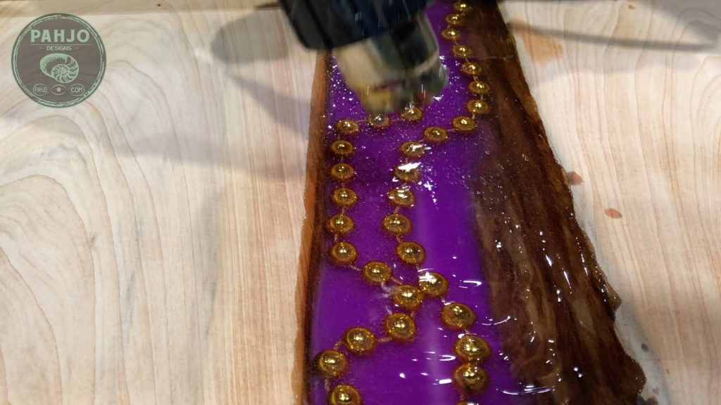 resin epoxy wood heat gun remove led air pour hanging bubbles then