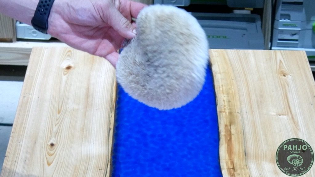 how to clean polishing pad with spur tool