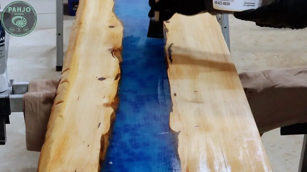 How to Finish Outdoor Epoxy Wood Table