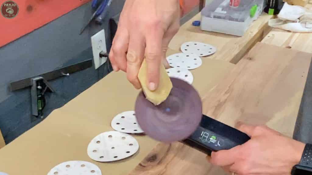 how to clean sandpaper with abrasive cleaning stick