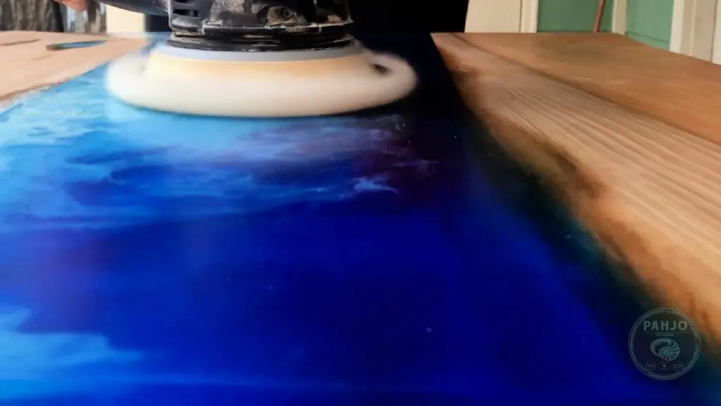 how to polish epoxy resin table